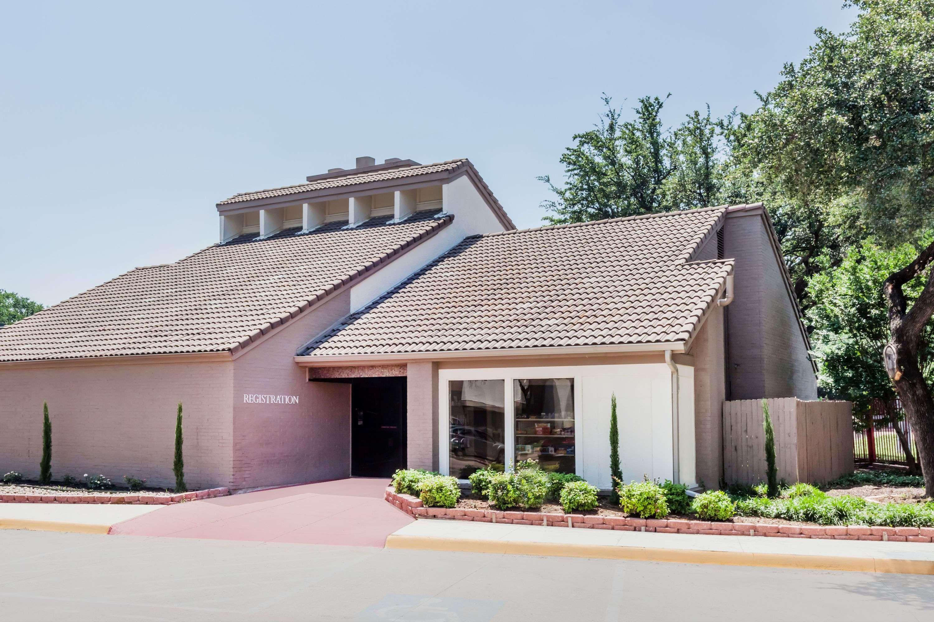 Hawthorn Suites Dallas Love Field Екстер'єр фото
